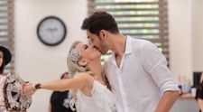 Azi, Andreea Bălan face nunta și botezul! Vezi ce frumoasă e în rochia de mireasă