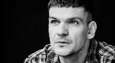 „E revoltǎtor!” Reacția lui Tudor Chirilă după ce o jurnalistă a povestit despre condițiile improprii din centrele pentru copiii cu dizabilități din Târgu Mureș