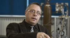 Cercetătorul român Melvin Vopson susține că trăim într-o realitate simulată. „Întregul Univers ar putea fi doar o simulare”