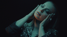Adriana Rusu lansează melodia „Cum ar fi” în memoria tatălui ei mort anul acesta