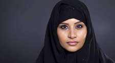 Un angajat al unui lant de fast food renumit a refuzat sa serveasca o femeie care purta un hijab pe cap