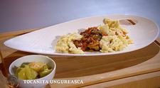 Masterchef 2024, 7 octombrie. Yasmina Cherstes - Tocăniță ungurească cu ceapă și pui cu mămăliguță și gogonele