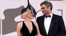 Lady Gaga și-a făcut iubitul să plângă în fața a zeci de mii de fani. Ce mărturisire a făcut artista pe scenă, în timpul unui concert