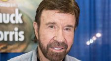 Chuck Norris a împlinit 83 de ani. 5 lucruri imposibile pe care doar el putea să le facă