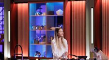 MasterChef 2024, 16 septembrie. Teodora Mureșan, terapeuta specializată în hipnoză, a venit la MasterChef pentru a-i fascina pe Chefi cu talentul ei culinar. Reacția lui Chef Sorin Bontea, când a auzit cu ce se ocupă: „Dă-mi toți banii!”
