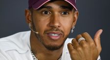 VIDEO Lewis Hamilton, legat de scaun înainte de ultima cursă a sezonului de Formula 1