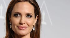 Angelina Jolie, apariție surprinzătoare în Veneția. Cine este bărbatul care a însoțit-o în călătorie