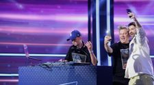 La doar 12 ani face show ca un profesionist! DJ Sebic, moment electrizant la platane pe scena Românii au talent! Andi Moisescu: „Eu zic să îți pregătești direct un manager. Te văd la Untold, clar!”