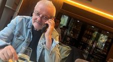 Ce a dus la azil Irinel Columbeanu în șase geamantane: „E o lecție de viață”