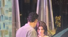 La doar câteva luni după divorțul care a șocat Hollywoodul, celebrul actor a fost surprins de paparazzi când flirta cu o influenceriță care are jumătate din vârsta lui