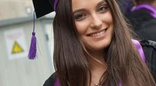 Cum trăiește un student român în Anglia: Alexia Eram, fiica Andreei Esca, și-a filmat camera de cămin