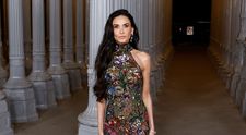 62 de ani și zero inhibiții! Demi Moore într-o rochie transparentă pe covorul roșu: cea mai îndrăzneață apariție a serii