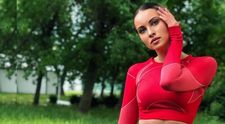Otniela Sanda, cu abdomenul la vedere în parc: „Încerc să-mi găsesc echilibrul”
