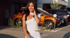 Mira, apariție incendiară la piscină! Cât de bine arată artista în costum de baie