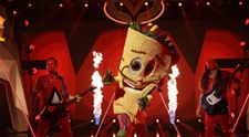 Șaorma, show exploziv pe scena Masked Singer România: “Ce bine cântă!”