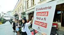 Închiderea restaurantelor și masca obligatorie în aer liber, noile restricții în Capitală?