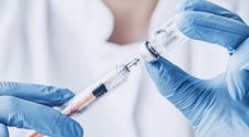 Vaccinul care trateaza 97% din tumorile canceroase poate fi lansat peste un an