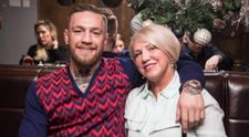 Ce cadou i-a facut Conor McGregor mamei sale de 8 martie! N-ai cum sa intreci asa ceva :))
