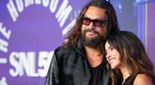Jason Momoa, prima apariție oficială în public alături de iubita sa. Cine este femeia cu 13 ani mai tânără cu care are o relație discretă