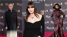 Monica Bellucci, frumusețe atemporală pe covorul roșu la Premiile BAFTA. Lista câștigătorilor a adus o mare surpriză: DiCaprio și Timothee Chalamet au fost învinși neașteptat