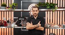 Masterchef 2024, 17 septembrie. Emil Tatu, avocat și jurnalist, a reinterpretat o rețetă de supă de pește cu portocale: „Lasă povestea și apucă-te de gătit”