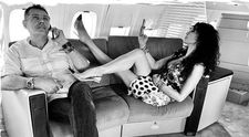 Mihaela Rădulescu, surprinsă într-o ipostază seducătoare intr-un avion de lux