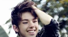 Un student brazilian a trecut prin zece operații ca să arate coreean. Familia a avut un șoc: nici părinții nu l-au mai recunoscut