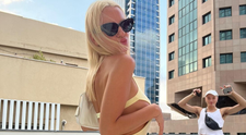 Alexandra Stan, controversă în online cu un selfie de la mare. „E Palestina”