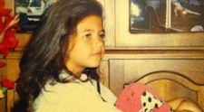 Recunosti vedeta din fotografie? Este o cantareata din Romania, foarte sexy si foarte talentata