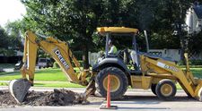 (P) Excavatoare sau buldoexcavatoare? Află ce utilaje se potrivesc proiectului tău!