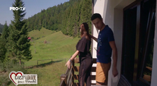 Alexandru a vrut sa o surprinda cu un weekend romantic la munte, insa ea ar fi vrut o destinatie exotica