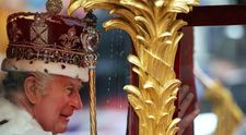 Cum va arăta noua trăsură a Regelui Charles. Este acoperită cu foiță de aur, are 3,25 tone și este considerată o capsulă a timpului