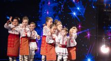 Românii au talent, 23 februarie.  Ați văzut ceva mai adorabil? Copilașii din Ansamblul „Mugurași de la Chindie” i-au cucerit pe jurați cu naturalețea și gingășia lor