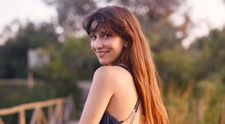 Dana Rogoz, cu bicicleta, zi de zi, la școala și la grădinița copiilor: 