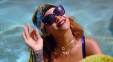 Rihanna a lansat un videoclip controversat. Materialul video a strans peste 1 milion de vizualizari in doar cateva ore