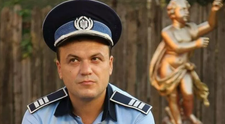 Robi își testează șarmul, iar preotul sfințește...ce se poate