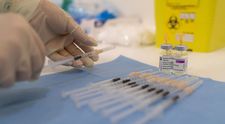 Ce fac cei care vor să renunțe la rapelul AstraZeneca, în situația în care sunt țări care au decis doza a doua cu alt ser?