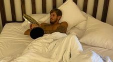 Alex Delea a dormit cu trofeul Survivor România în pat: “Priviți și voi ce bucurie în inimă mi-ați făcut!”
