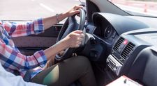 O femeie a dat examenul auto de 150 de ori, sub identitatea altor persoane
