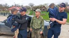 „Circa trei kilometri le-am transportat în spate”. Primele declarații ale pădurarului Aurel Frandeș, după ce le-a salvat pe cele două fetițe date dispărute în Târnăveni
