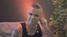 Robbie Williams, interviu în exclusivitate pentru PRO TV: ”În România, m-am simțit ca Michael Jackson”