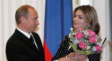 Un site anti-Kremlin a făcut publice primele imagini cu fiul secret al lui Vladimir Putin și al fostei gimnaste Alina Kabaeva: „Probabil cel mai singuratic băiat din Rusia”