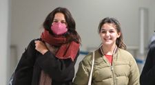 Nu mai seamănă cu tatăl ei, care a renegat-o! La 16 ani, Suri Cruise este copia mamei sale