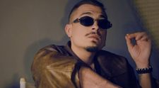 Vlad Musta lansează „Aburi de alcool”: o piesă despre singurătate, vicii și dorința de a deveni cea mai bună versiune a ta
