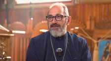 Ce spune părintele Necula despre credincioșii gay: ”Pot să spun eu că ești bolnav pentru că ești păcătos?”