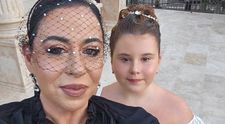 Fiica Oanei Roman încasează o pensie alimentară infimă din partea lui Marius Elisei. A fost executat silit, pentru ca Isabela să intre în posesia banilor: „Prima lună după trei ani de neplată”