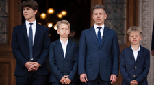 Péter Magyar a venit cu cei trei fii ai săi la învestire! Cum arată mama lor, de care premierul e divorțat