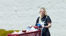 Decăderea lui Tori Spelling, răsfățata Hollywood-ului: de la lux și opulență la viața într-un motel ieftin cu 5 copii
