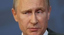 Vladimir Putin, surprins în pantofi cu toc înalt la întâlnirea cu studentele din Moscova