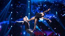 Parteneri pe scenă, dar și-n viața reală, Amelia Racea și Ștefan Muțiu au oferit un moment unic la Românii au talent. Acrobații, aplaudați în picioare de toți jurații